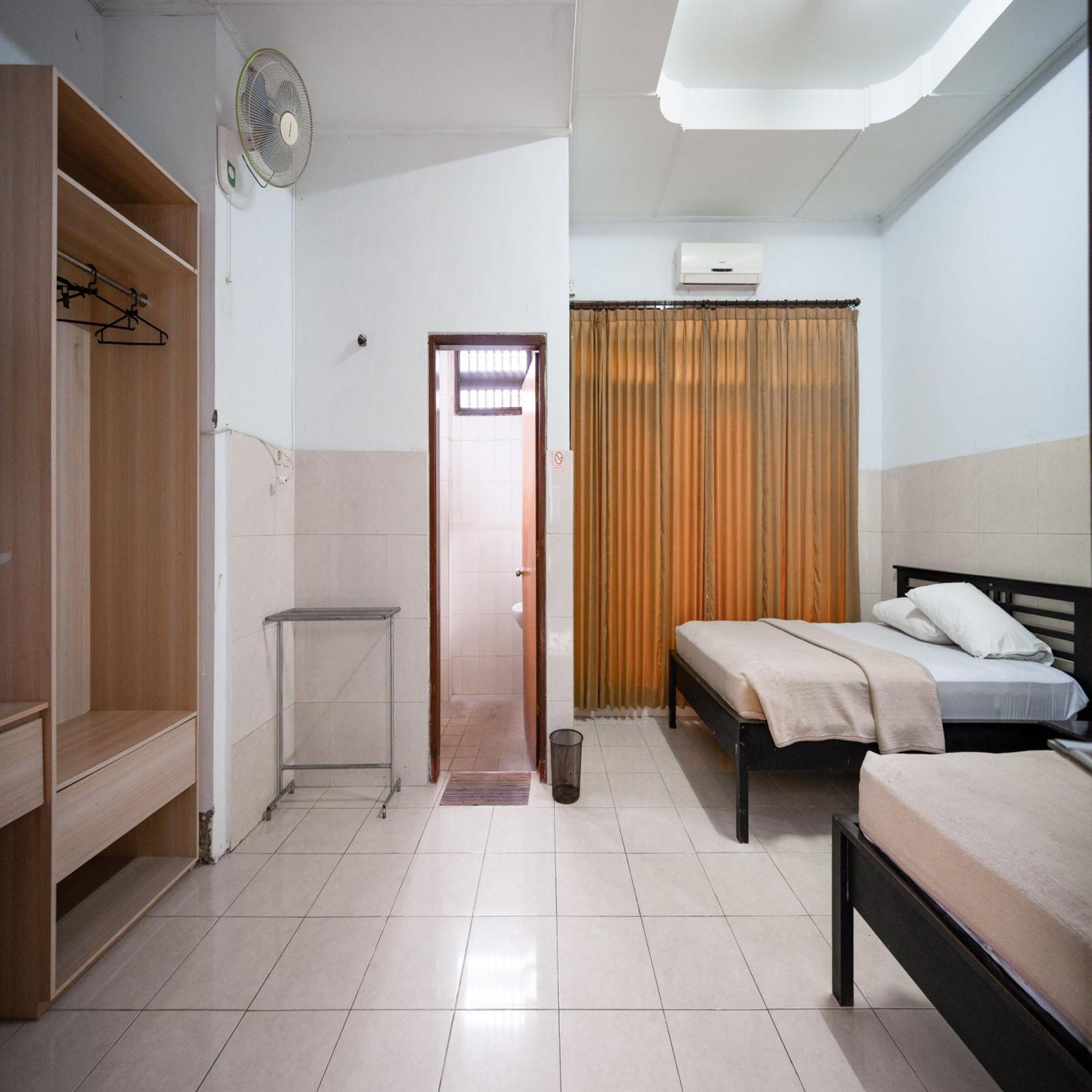 OYO 1952 Hotel Dewata Indah Denpasar Exterior foto